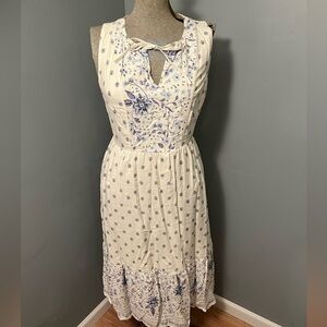 Cream Old Navy women’s maxi dress, tie front
